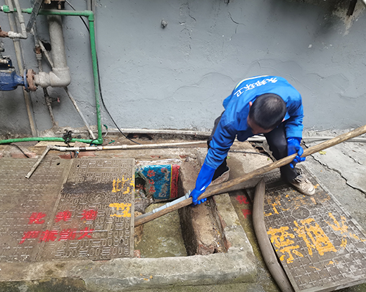 轮台清掏化粪池